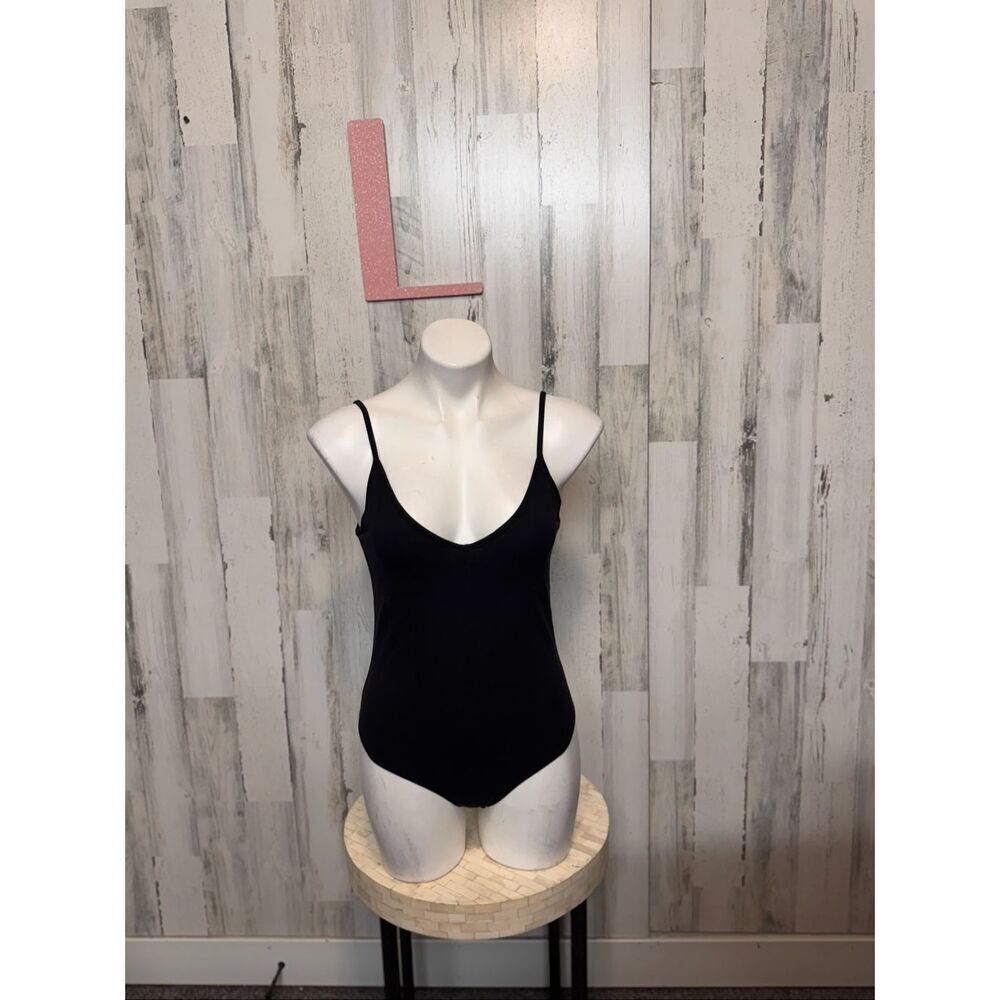 Forever 21 BlackāStretch Spaghetti Strap Bodysuit ā Basic Everyday Layering One-